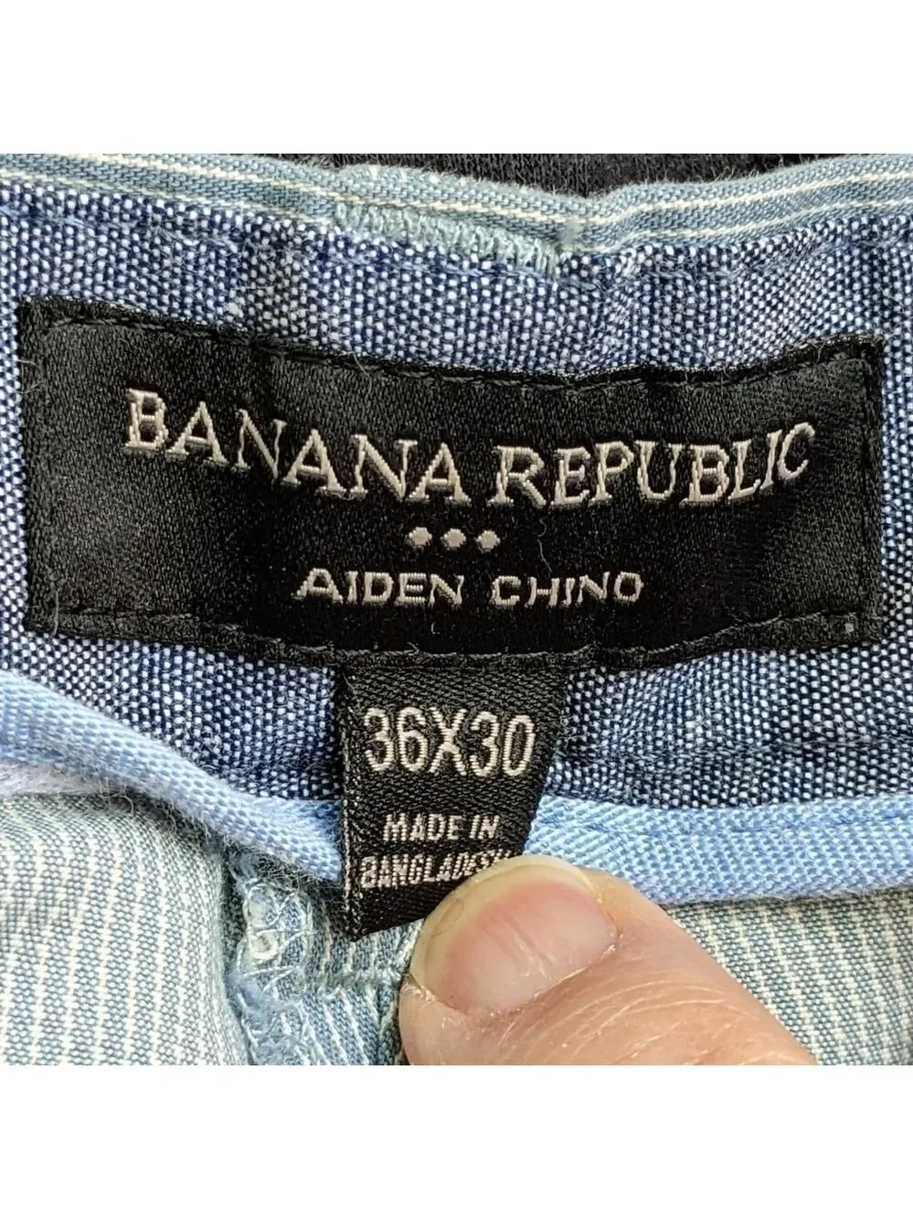 BANANA Republic Aiden Chino cornflower blue and cream striped pants. 36 X 30
